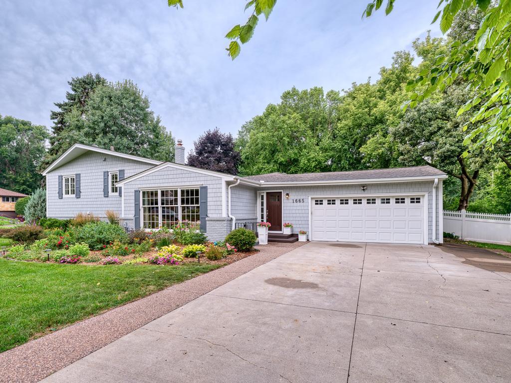 Located in one of Mendota Heights' most sought-after neighborhoods