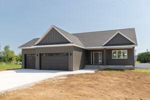 1945 Spruce Meadows Drive SE, Rochester, MN 55904