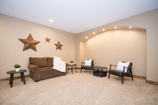 8271 Barton Avenue NW, Buffalo, MN 55313