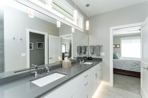 1062 Fox Hill Lane SW, Rochester, MN 55902