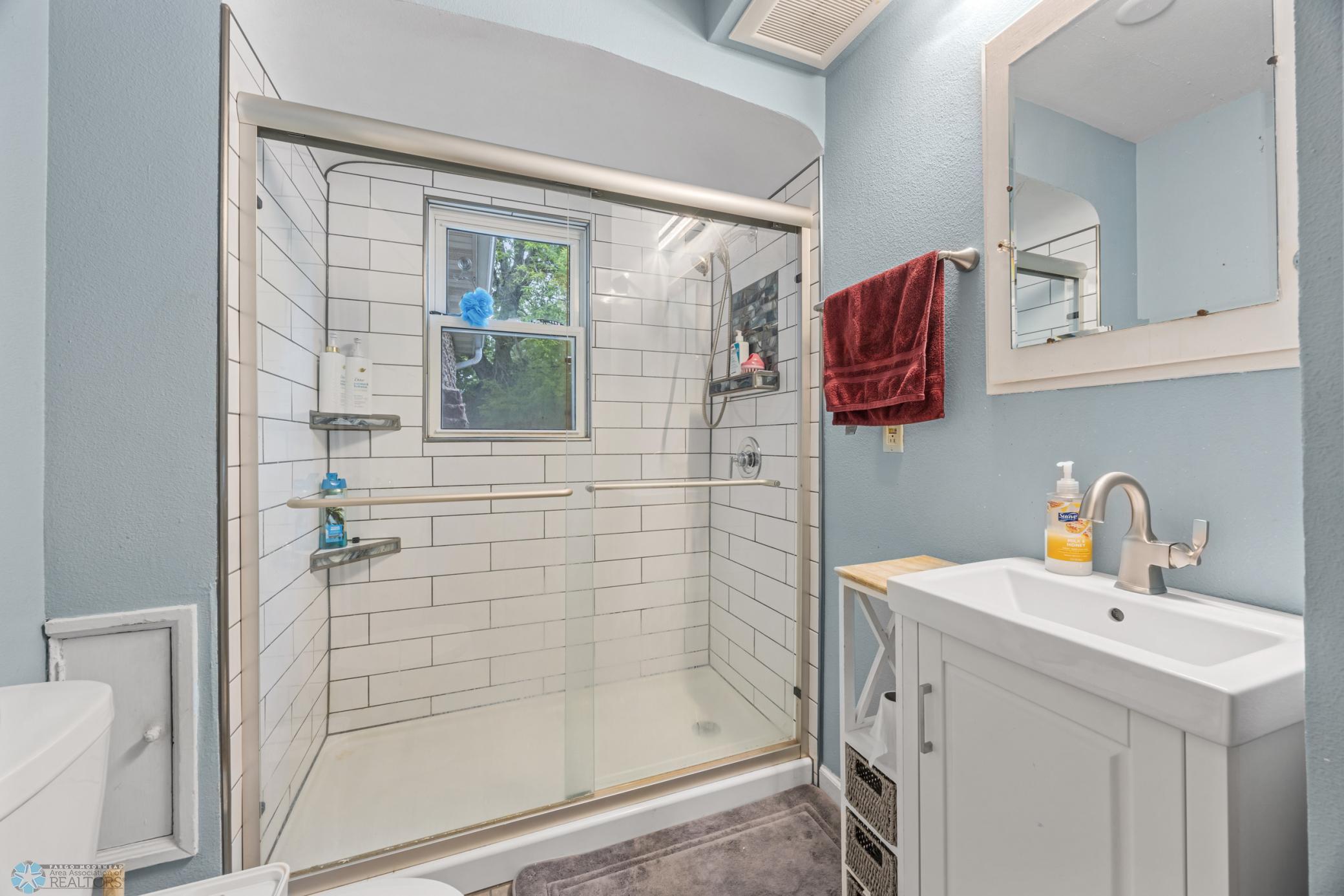 1st Floor Bathroom