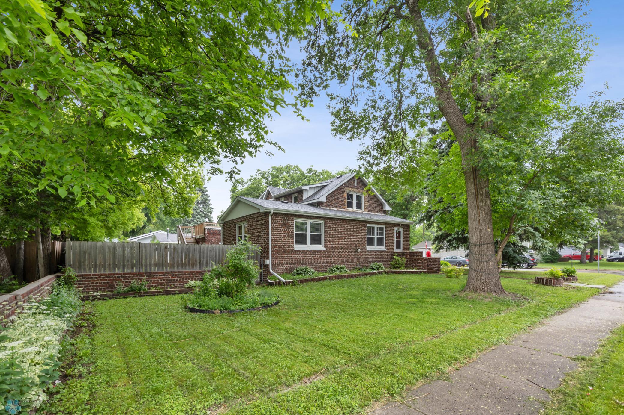 Welcome to 504 14th St. N Moorhead!
