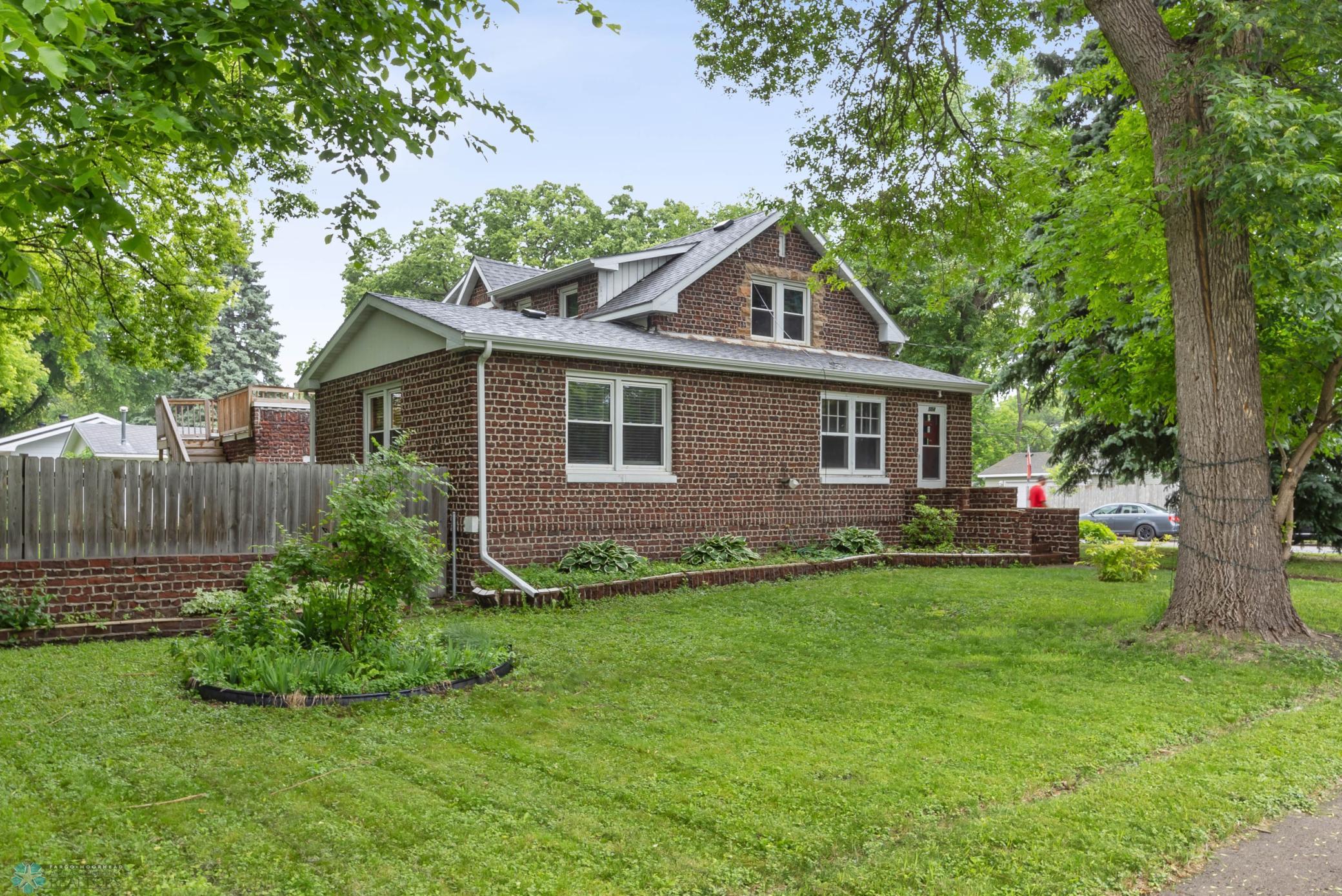 Welcome to 504 14th St. N Moorhead!