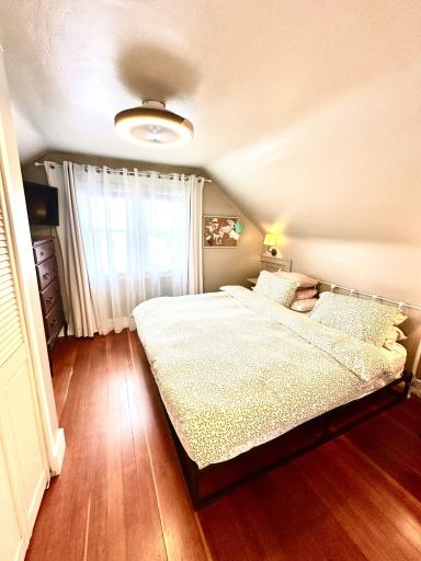 Main Bedroom Upper Level