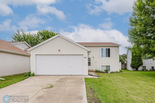 5552 18th Street S, Fargo, ND 58104