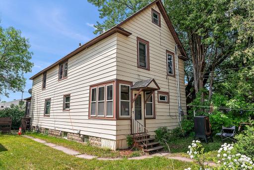 715 9th Street N, Virginia, MN 55792