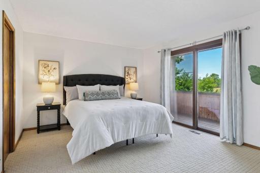 Large Owner's Suite with 3/4 bath and private, enclosed deck!