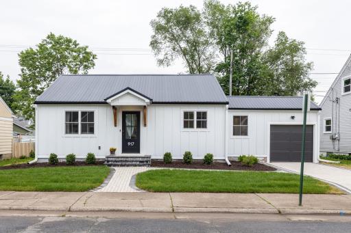 917 East Avenue S, La Crosse, WI 54601