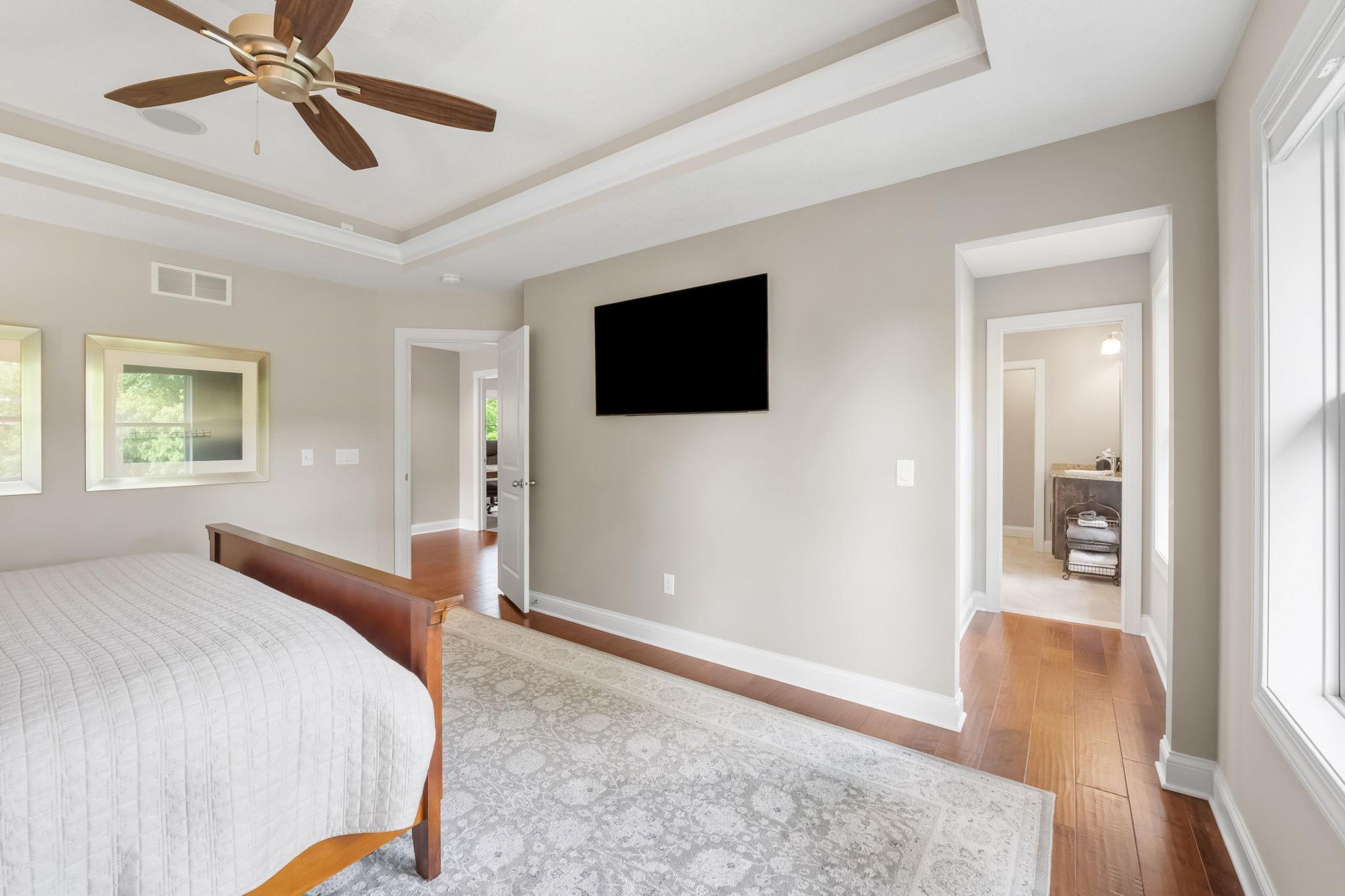 62-web-or-mls-221 George St-62.jpg