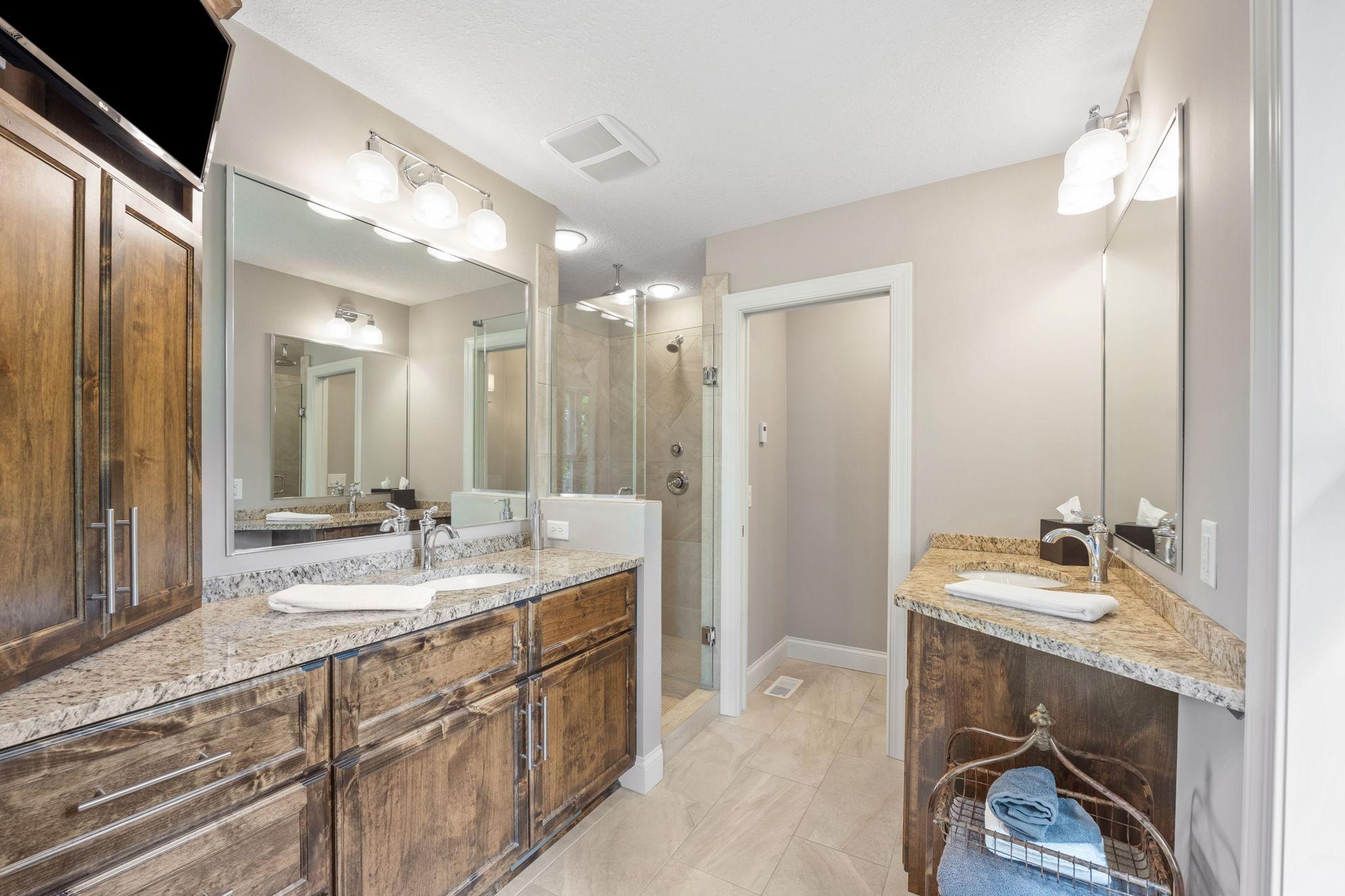 64-web-or-mls-221 George St-64.jpg