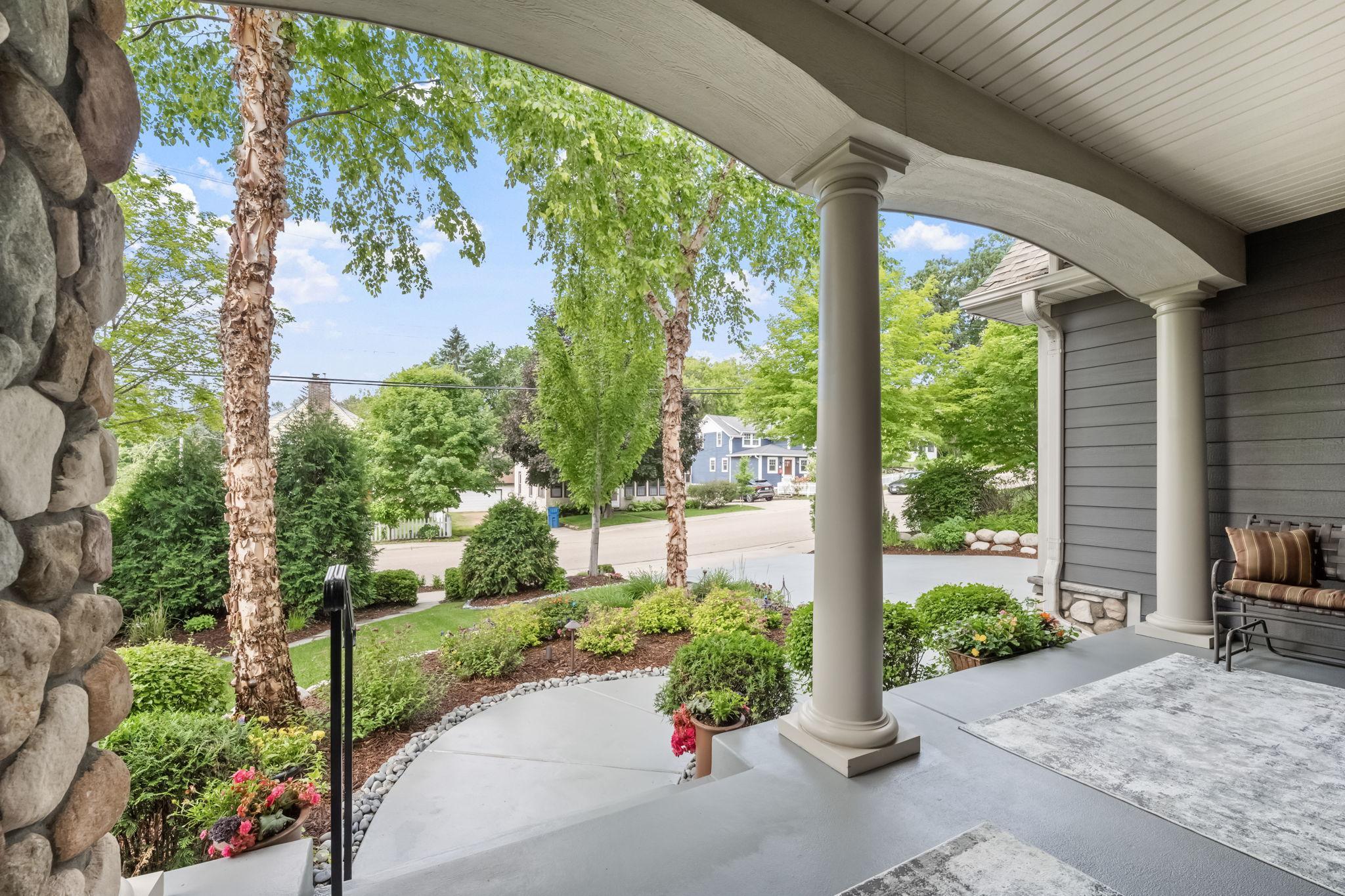 5-web-or-mls-221 George St-5.jpg