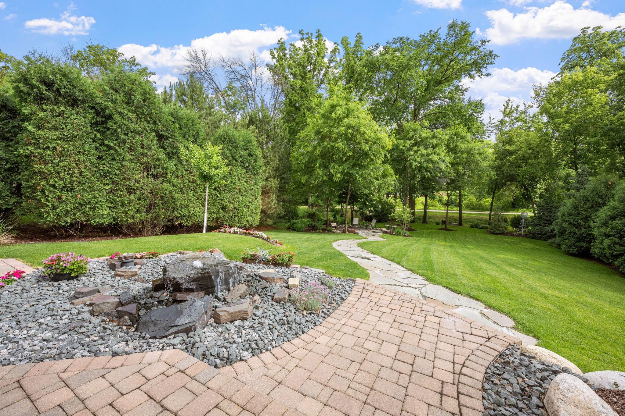 8-web-or-mls-221 George St-8.jpg