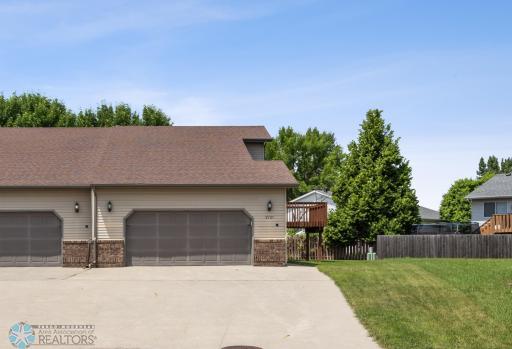 2721 34th Avenue S, Fargo, ND 58104