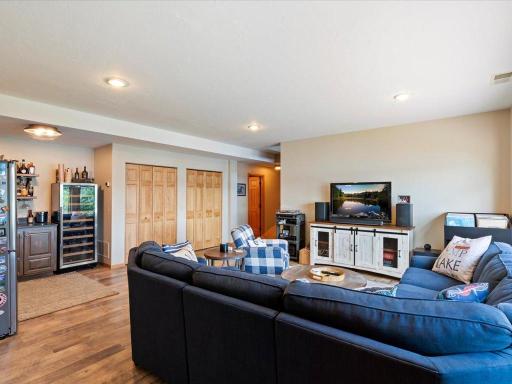 4217 Upper Roy Lake Road, Nisswa, MN 56468