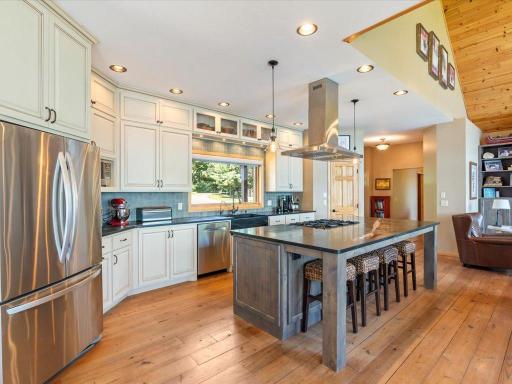 4217 Upper Roy Lake Road, Nisswa, MN 56468