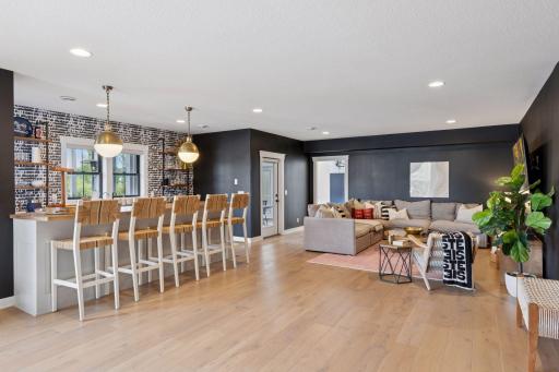 7568 Glen Alcove, Woodbury, MN 55129