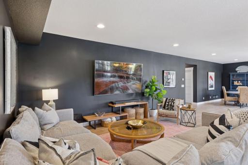 7568 Glen Alcove, Woodbury, MN 55129