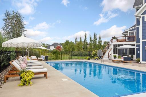 7568 Glen Alcove, Woodbury, MN 55129