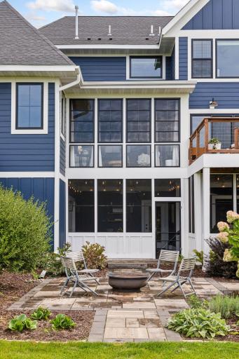 7568 Glen Alcove, Woodbury, MN 55129
