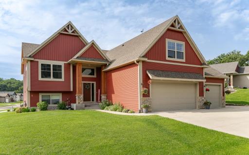 6950 Larkspur Parkway NW, Rochester, MN 55901