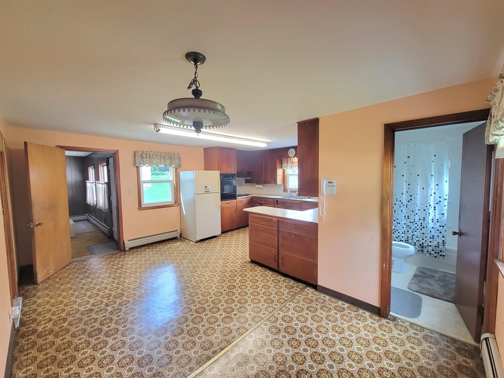 kitchen/dining
