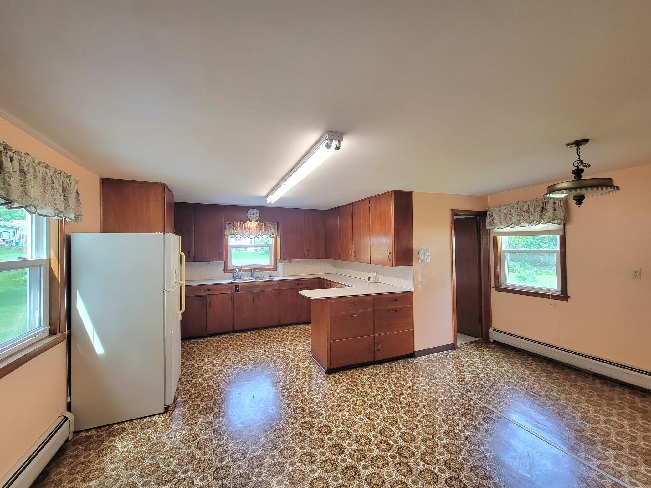Kitchen/dining