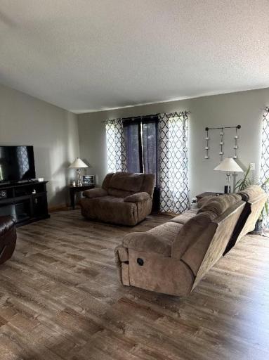608 11th Avenue SW, Rice, MN 56367