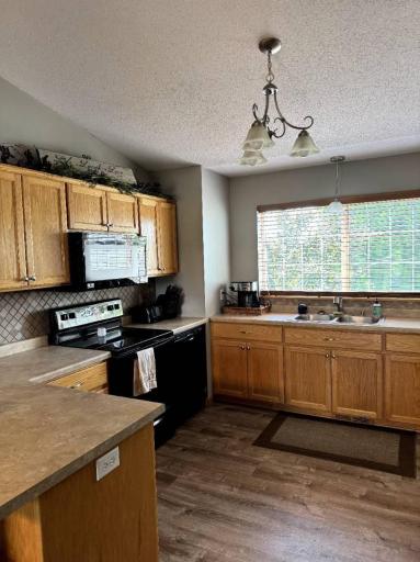 608 11th Avenue SW, Rice, MN 56367