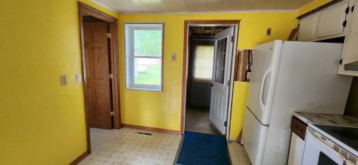 411 Governor Street, Oklee, MN 56742