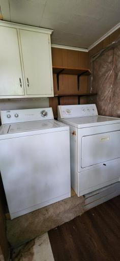 411 Governor Street, Oklee, MN 56742