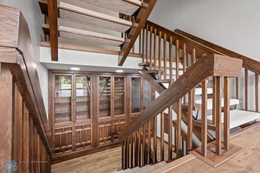 Built-ins in the second level landing area