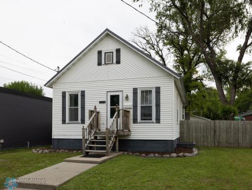 1341 3rd Avenue N, Fargo, ND 58102