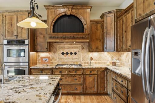 15719 Robinwood Drive, Minnetonka, MN 55345