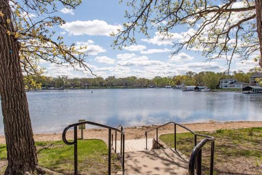 15719 Robinwood Drive, Minnetonka, MN 55345