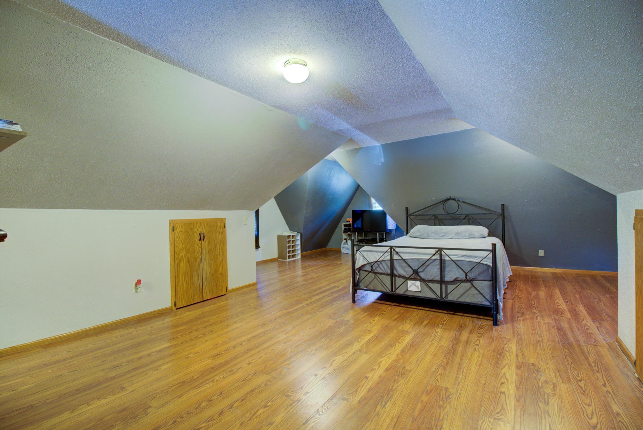 Upper bedroom