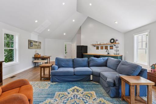 15710 Minnetonka Boulevard, Minnetonka, MN 55345