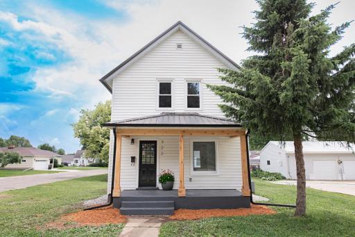 322 E Jefferson Street, Caledonia, MN 55921