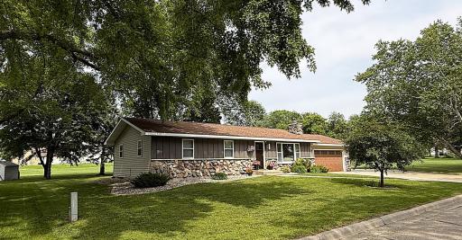 112 Orchard Circle, Montevideo, MN 56265