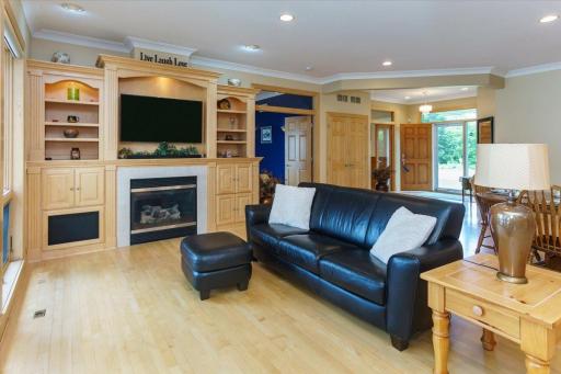 2719 Spring Lake Road SW, Prior Lake, MN 55372