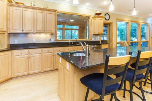 2719 Spring Lake Road SW, Prior Lake, MN 55372