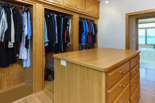 2719 Spring Lake Road SW, Prior Lake, MN 55372