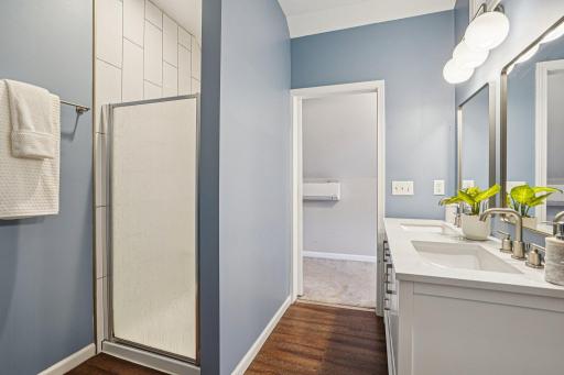 34-web-or-mls-Lafond Ave-2406-034.jpg