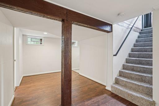 40-web-or-mls-Lafond Ave-2406-040.jpg
