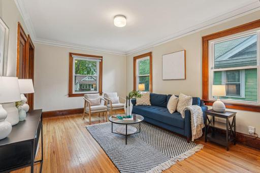 5-web-or-mls-Lafond Ave-2406-005.jpg