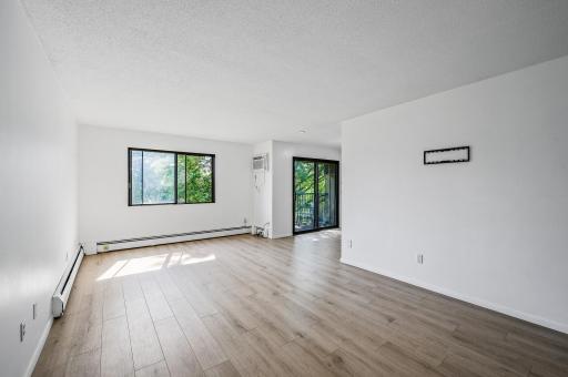 4101 Parklawn Avenue, 320, Edina, MN 55435