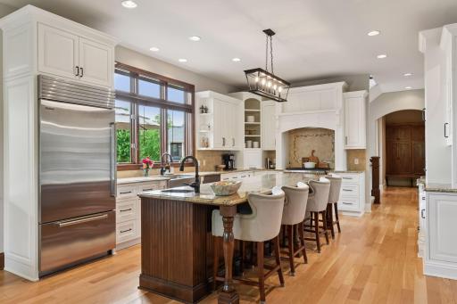 8255 Kelzer Pond Drive, Victoria, MN 55386