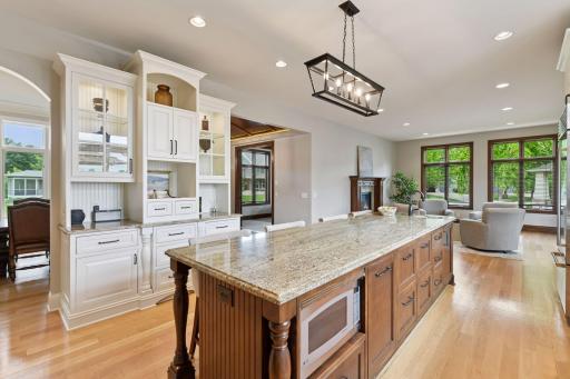 8255 Kelzer Pond Drive, Victoria, MN 55386
