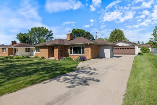 3407 2nd Avenue E, Hibbing, MN 55746