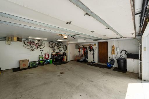 5521 Highland Road, Minnetonka, MN 55345