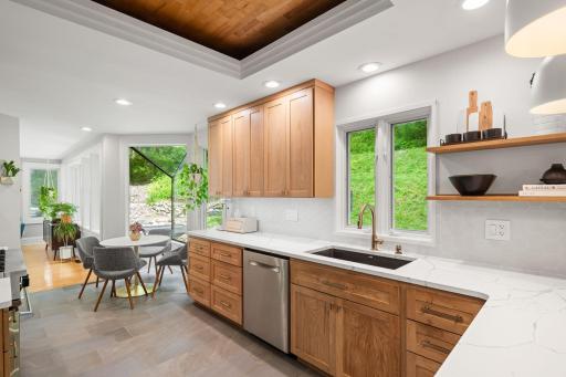 5521 Highland Road, Minnetonka, MN 55345